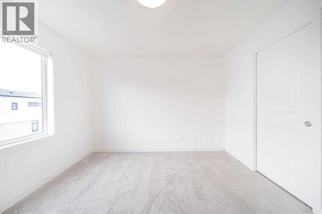 Single Family House for Sale in    Avenue SE Belvedere Calgary 