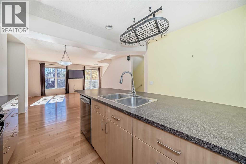 Single Family House for Sale in  Toscana Gardens NW Tuscany Calgary 