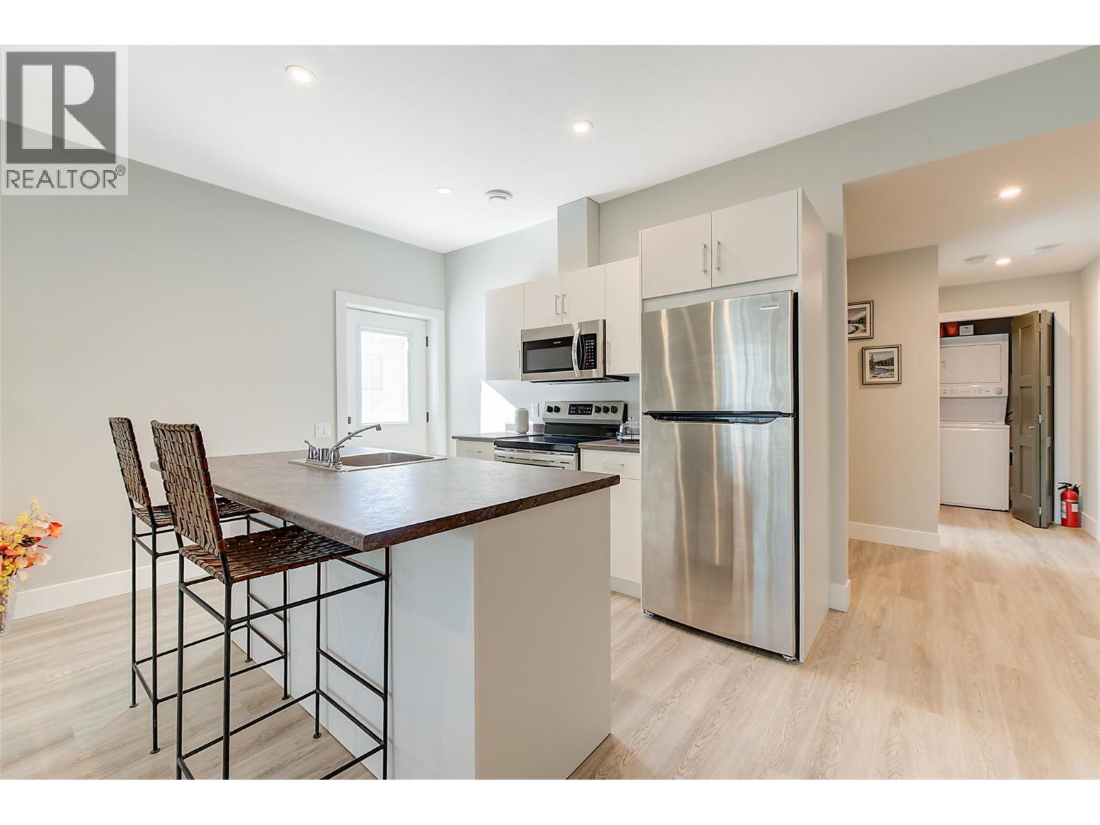  759 Carnoustie Drive, Kelowna