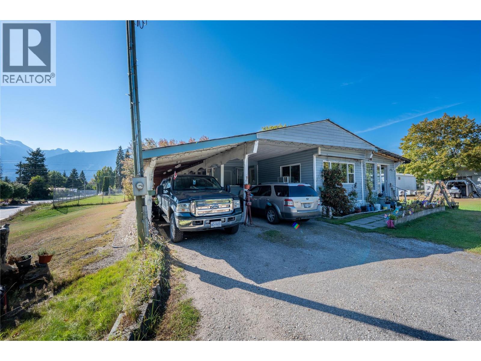 419 Edward Street, Revelstoke