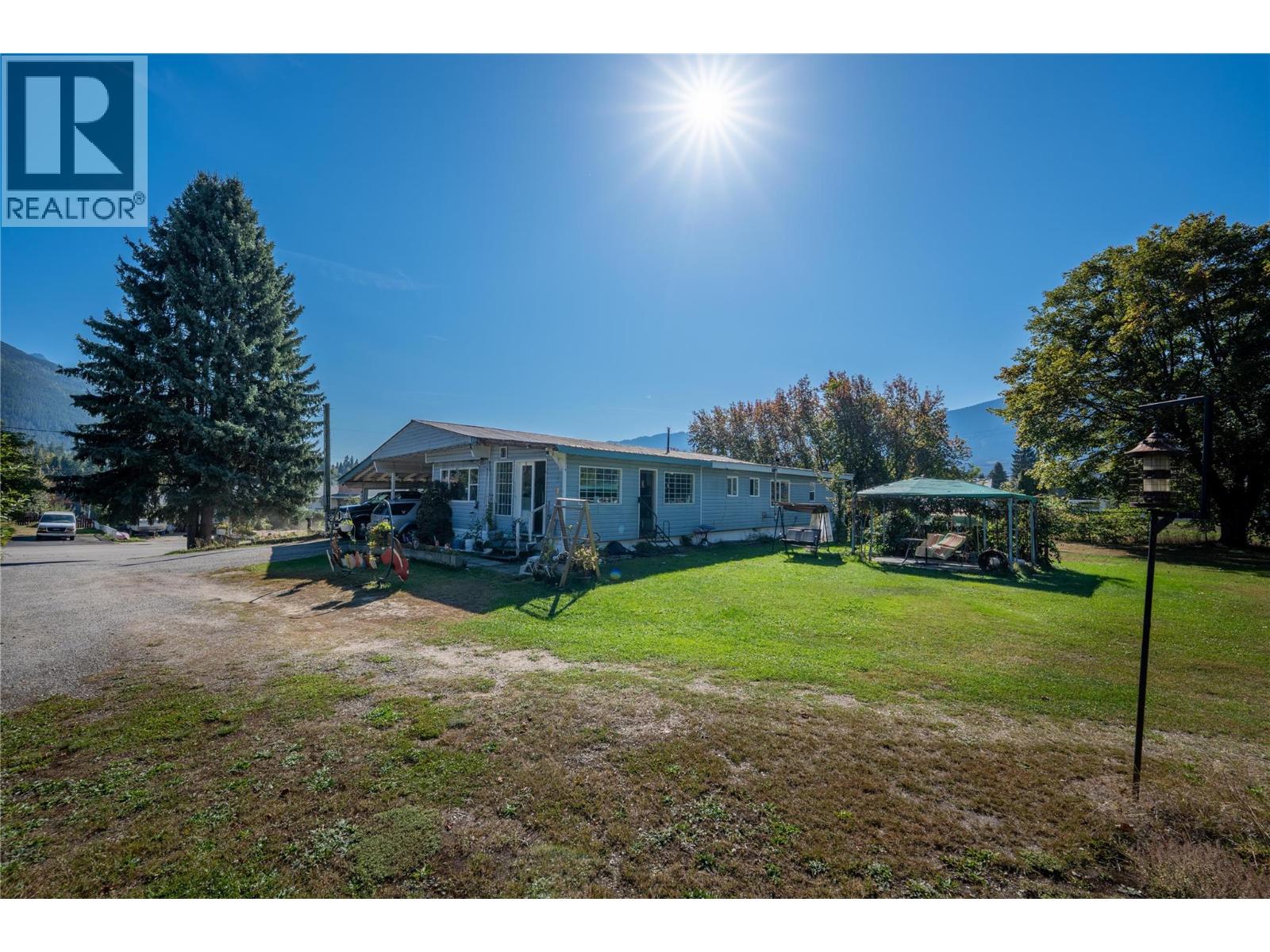 419 Edward Street, Revelstoke