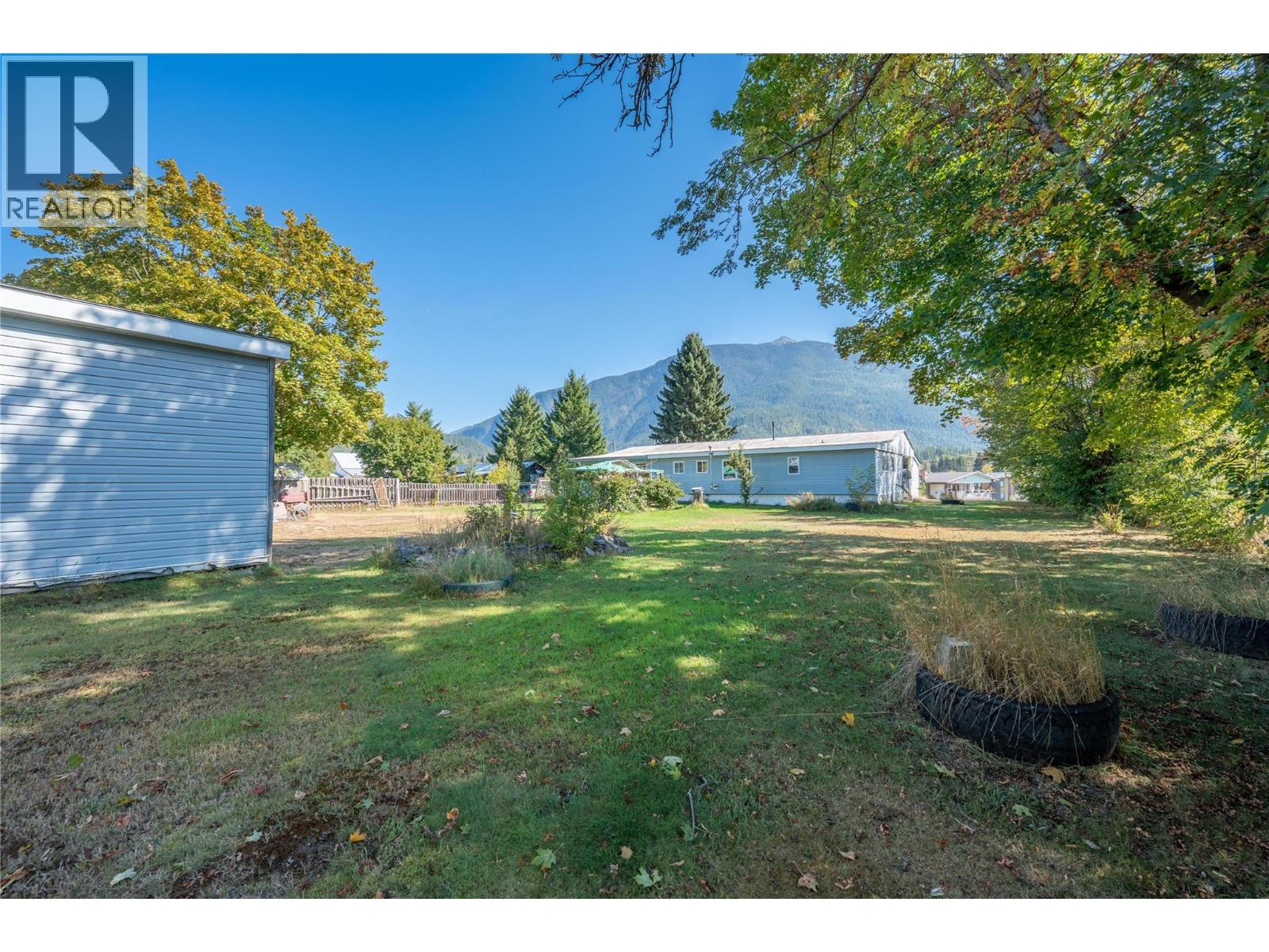 419 Edward Street, Revelstoke