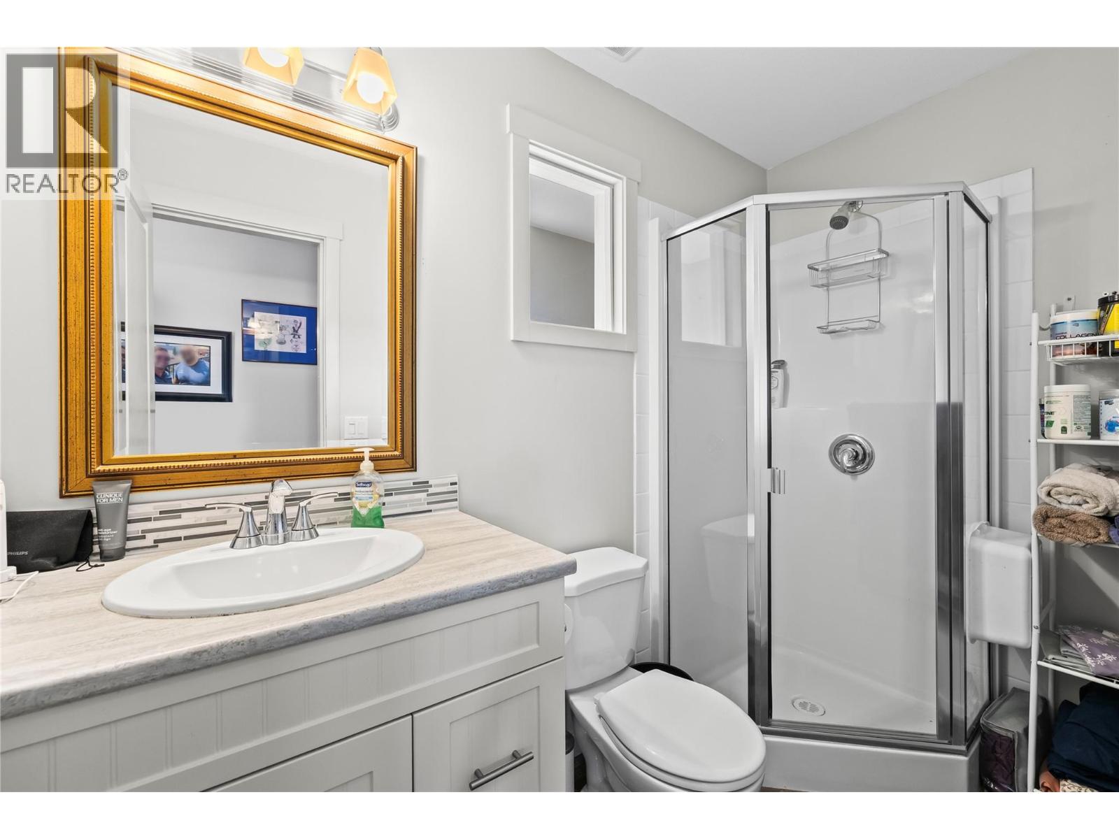  1319 Belaire Avenue, Kelowna