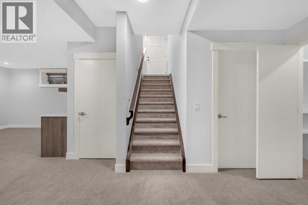 Single Family House for Sale in  Evansview Road NW Evanston Calgary 