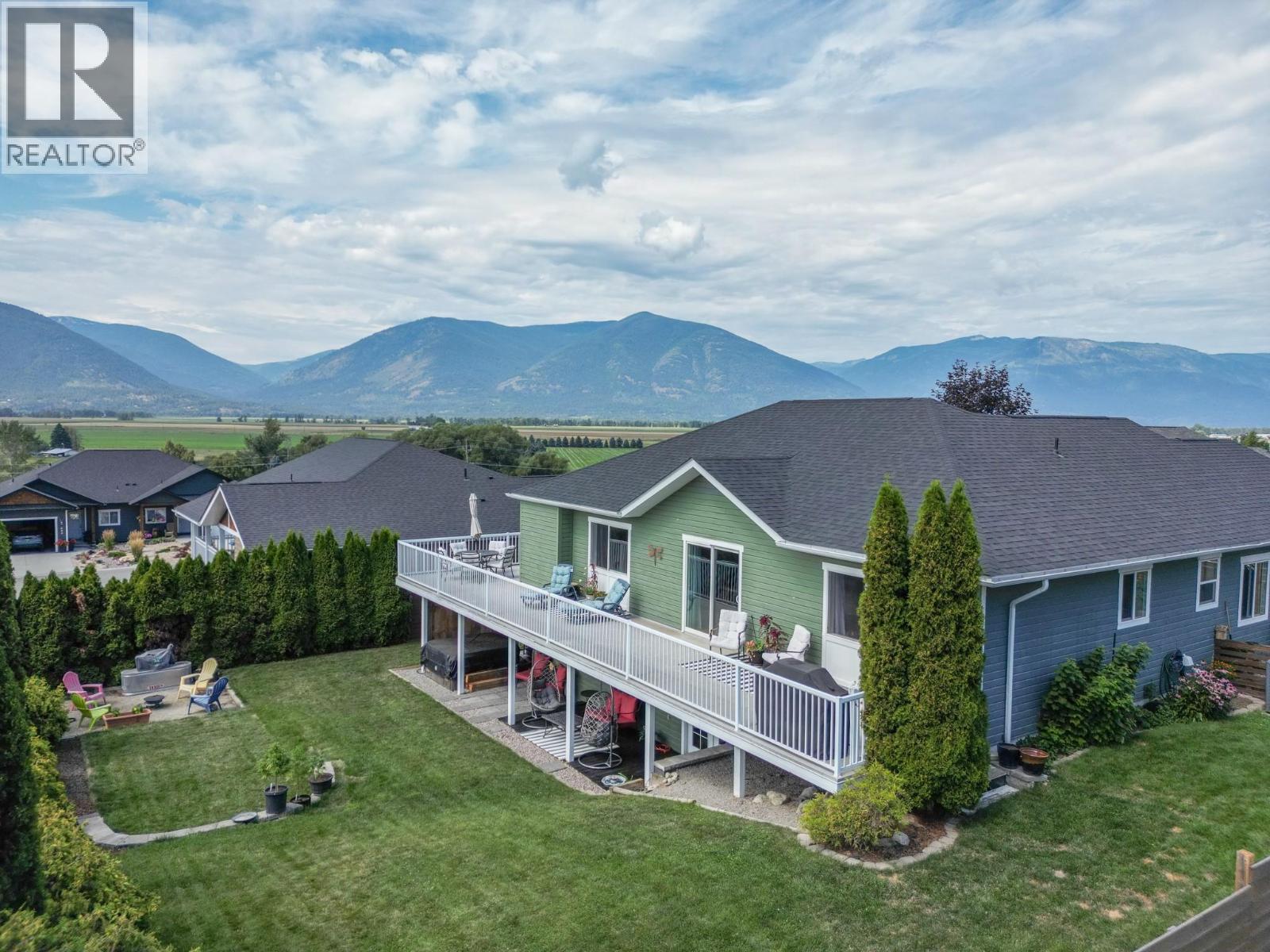 908 Purcell Crescent, Creston