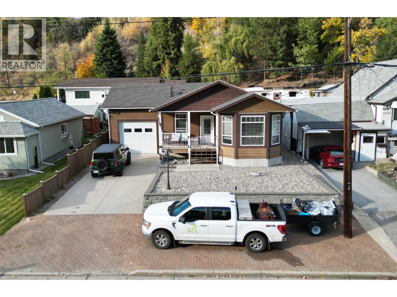 2311 COLUMBIA Avenue, Trail