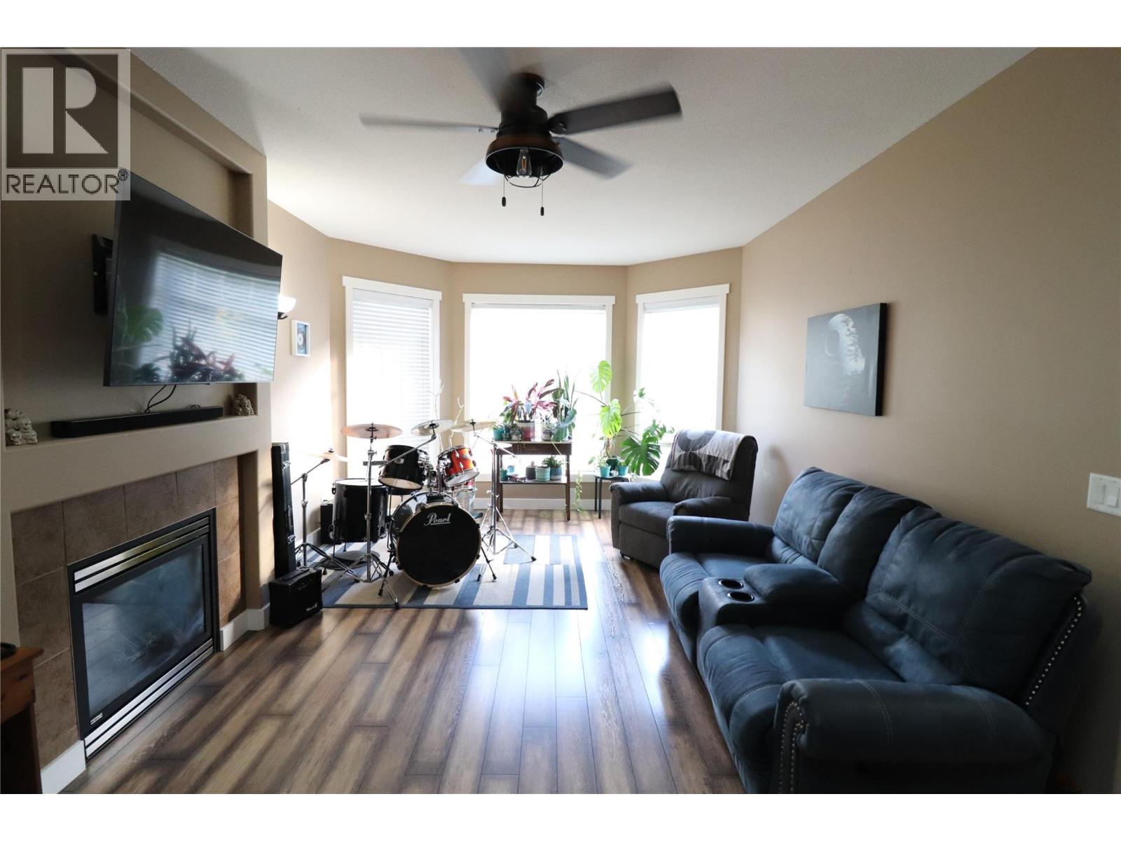 2311 COLUMBIA Avenue, Trail