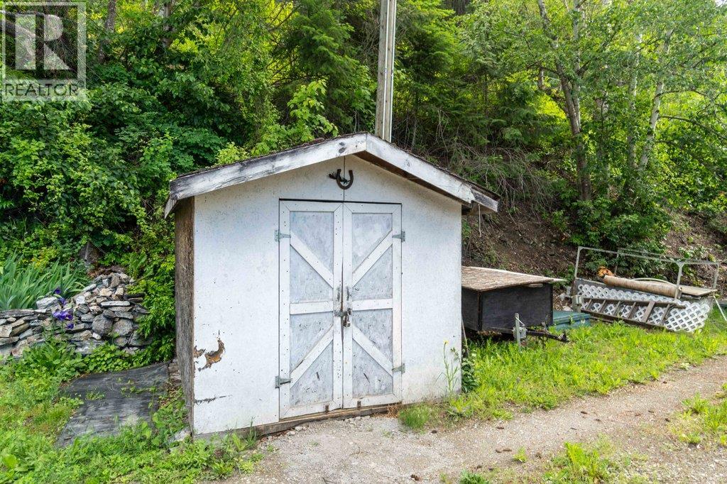 4 4109 Hacking Road, Tappen