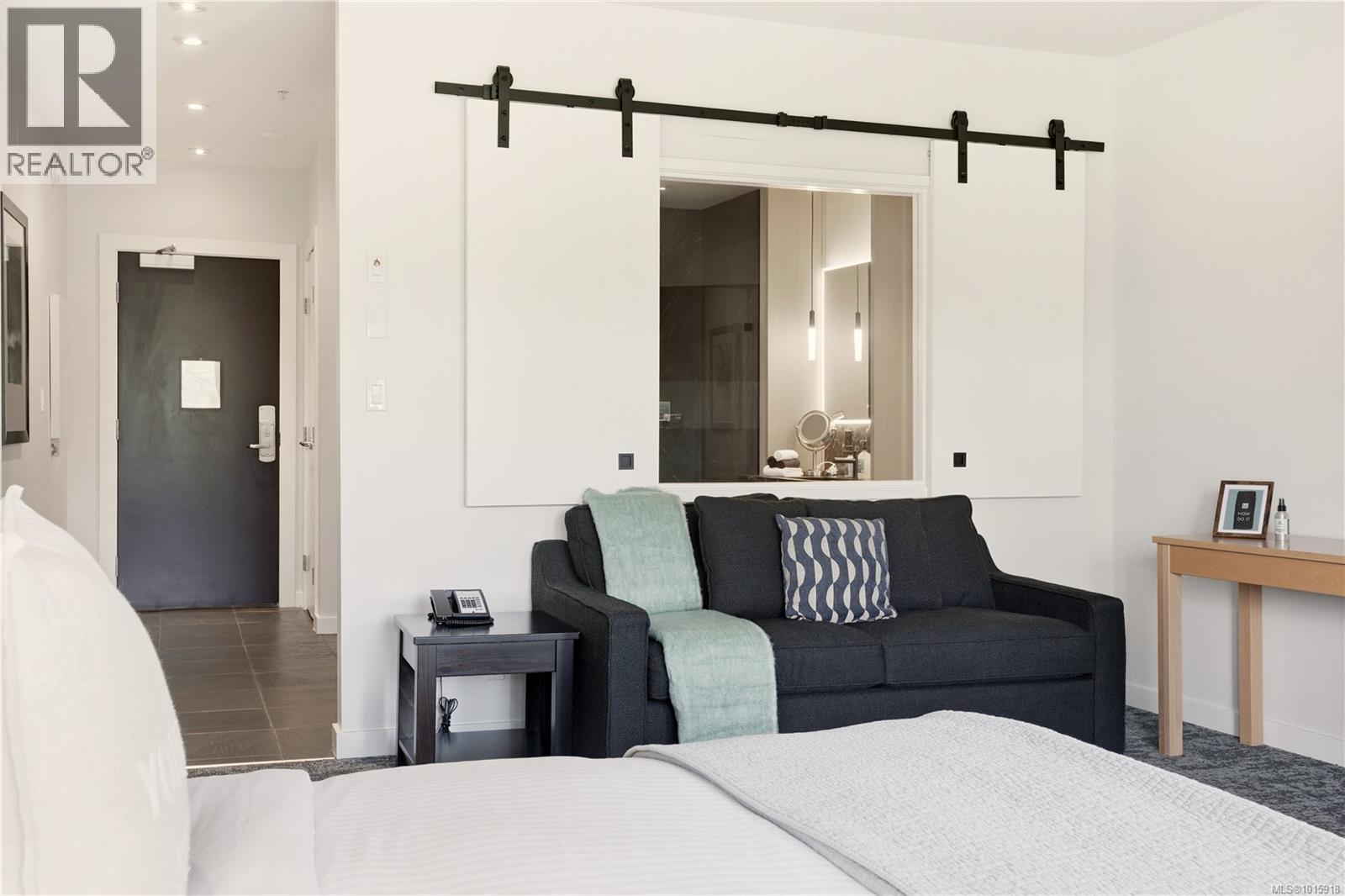 306 596 Marine Dr, Ucluelet