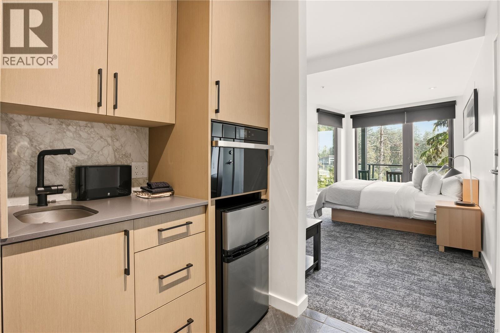 306 596 Marine Dr, Ucluelet