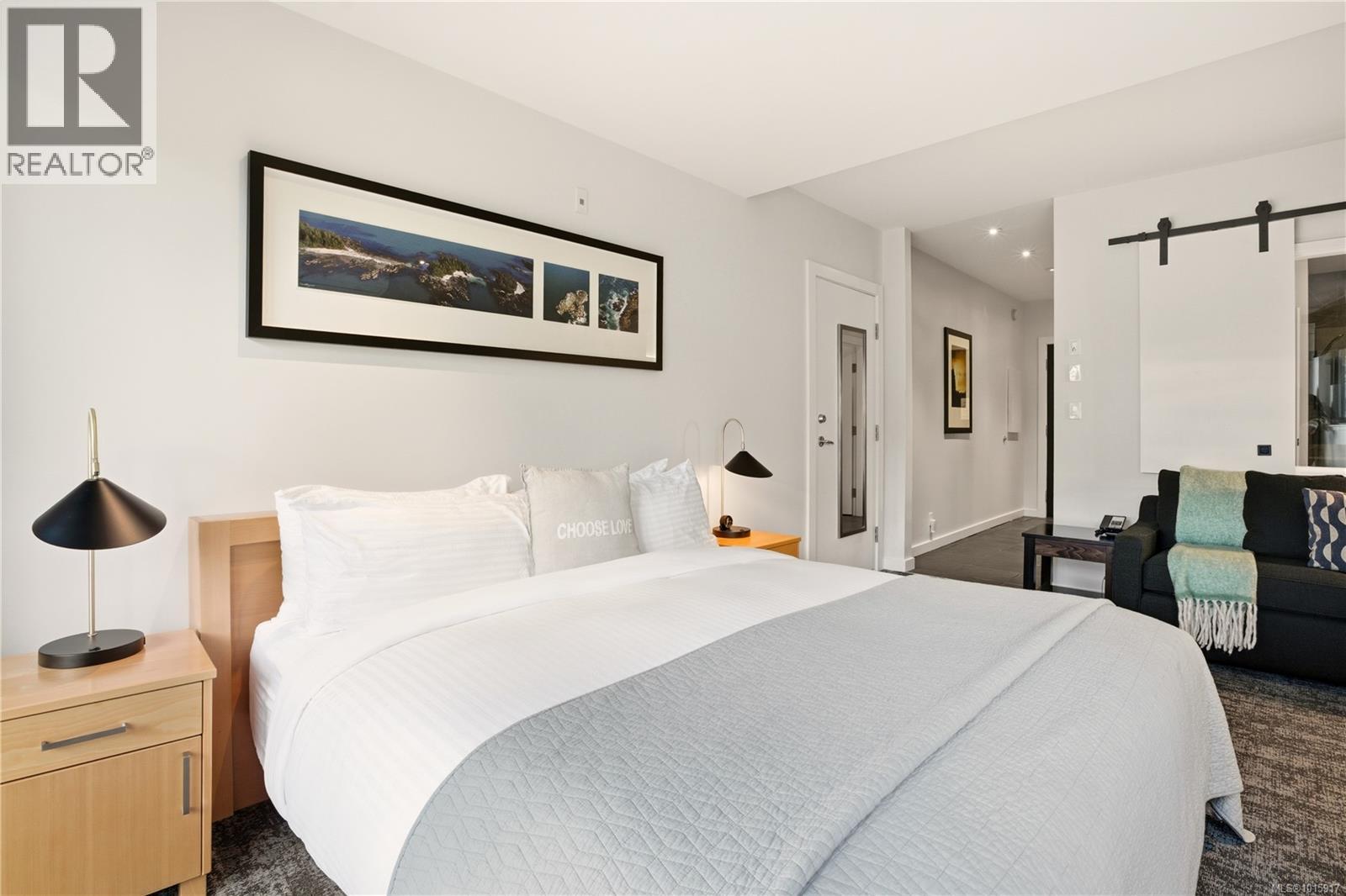 302 596 Marine Dr, Ucluelet