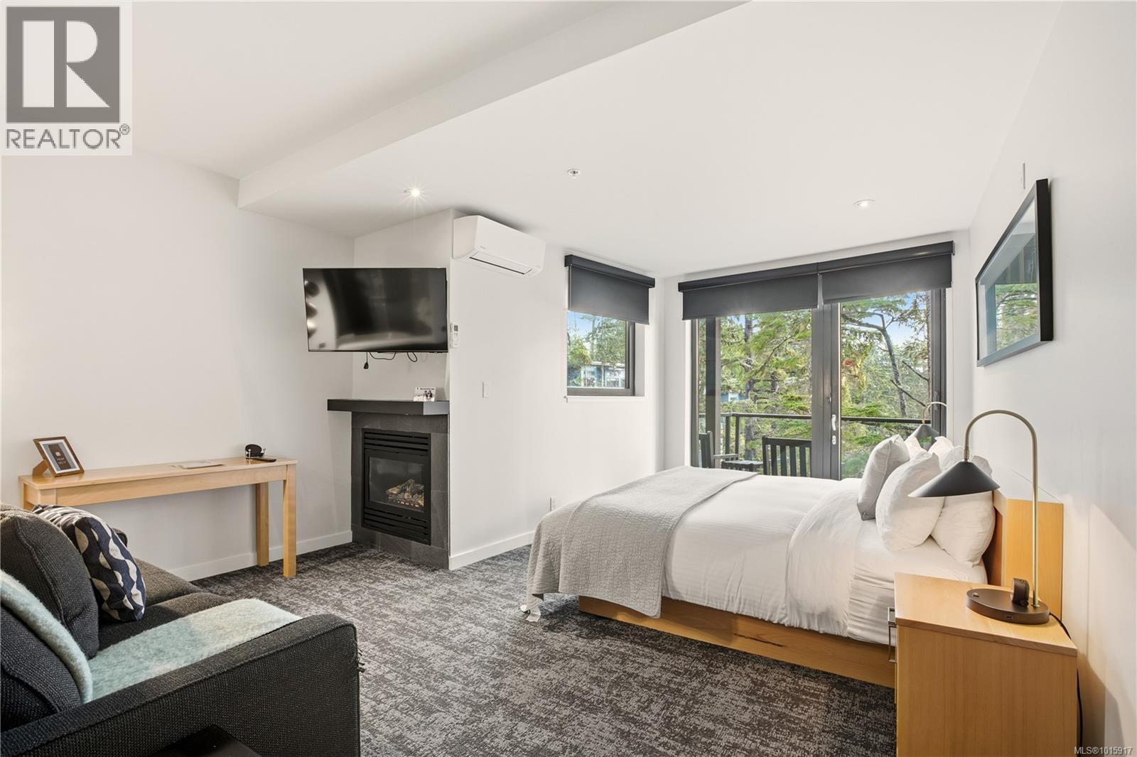 302 596 Marine Dr, Ucluelet