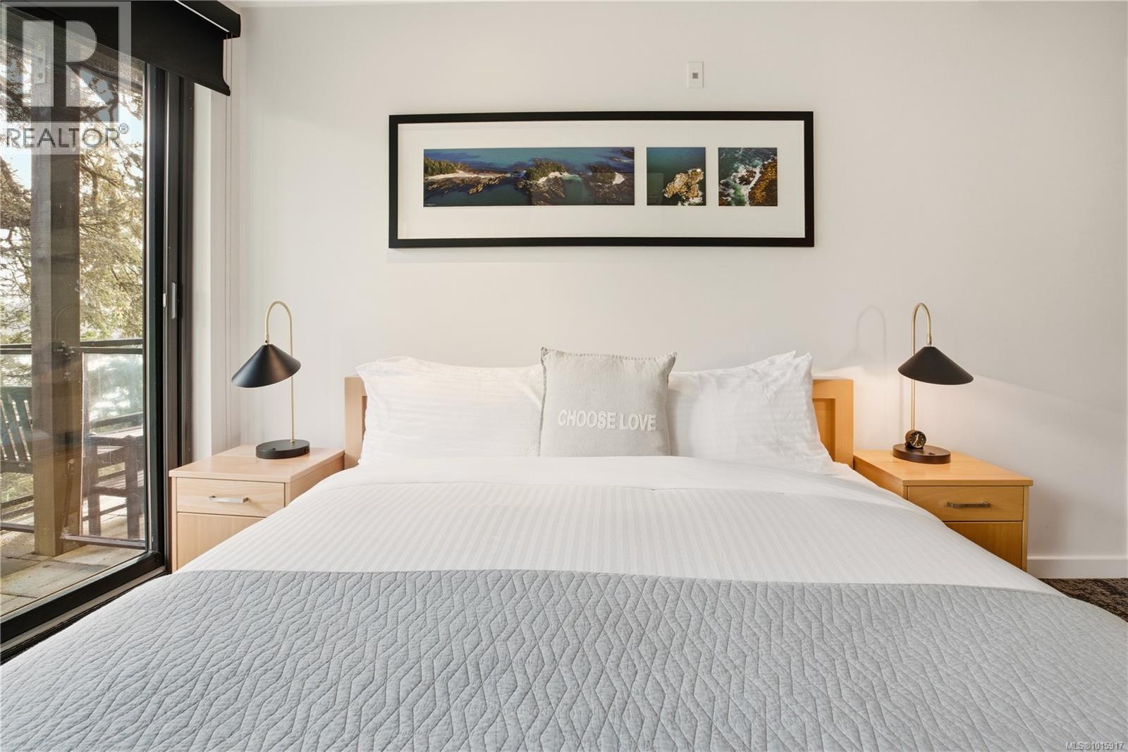 302 596 Marine Dr, Ucluelet