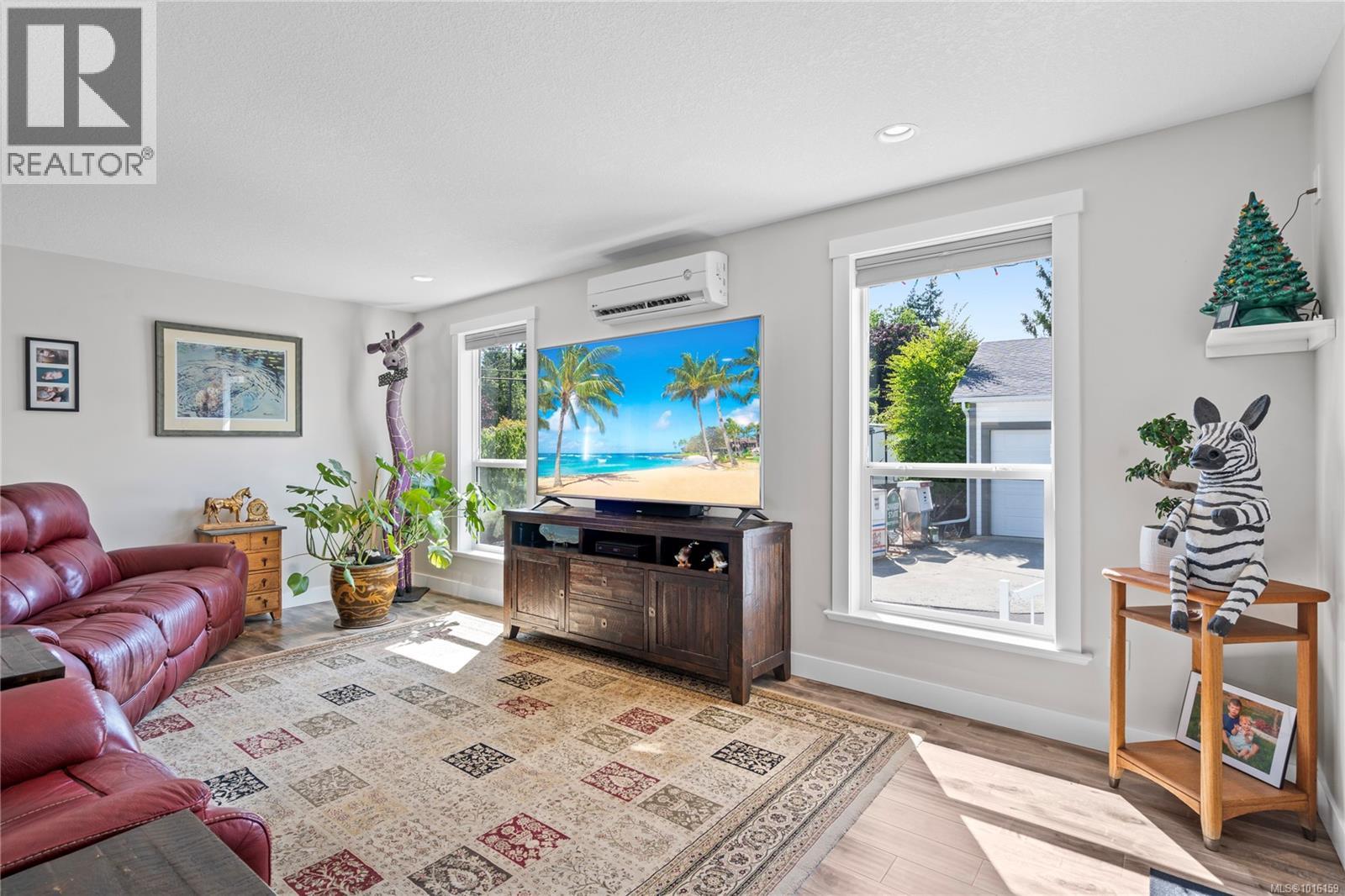 911 Poplar Way, Hilliers