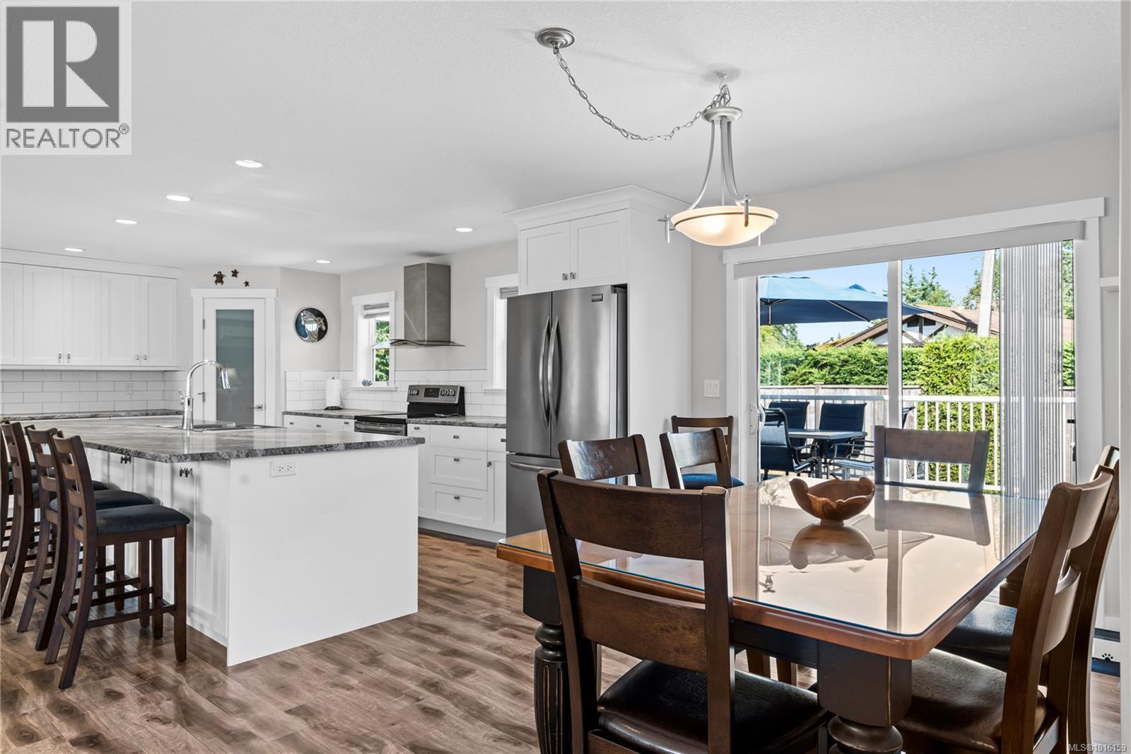 911 Poplar Way, Hilliers