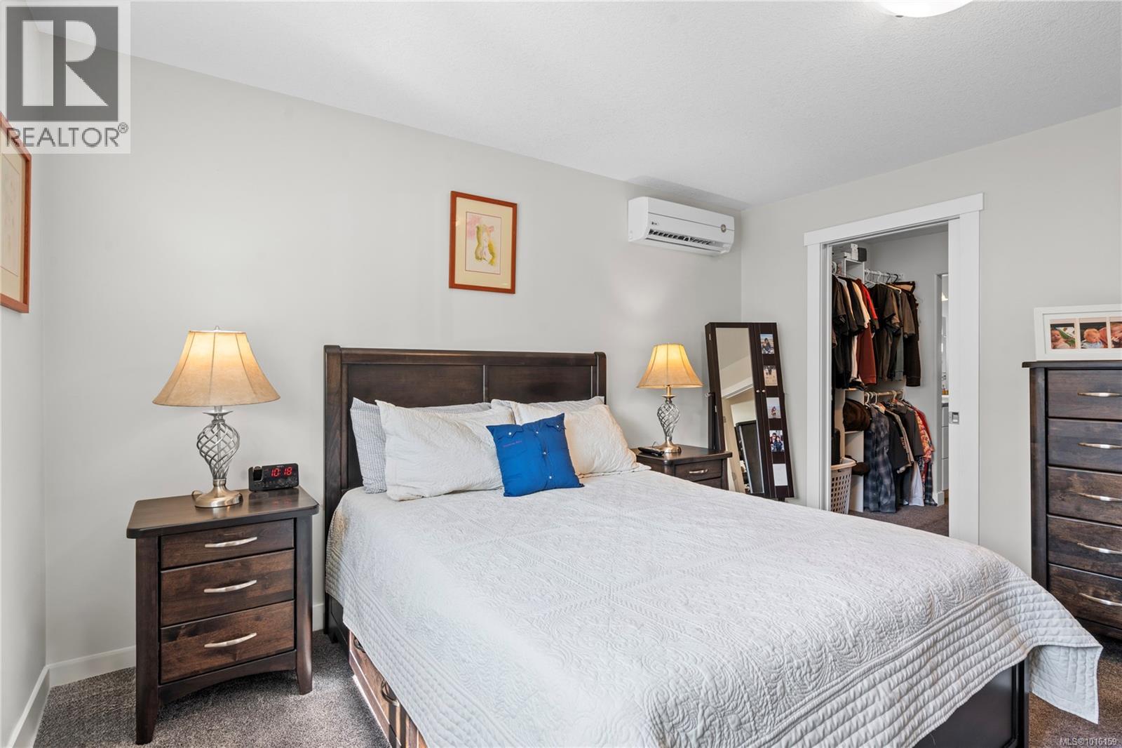 911 Poplar Way, Hilliers