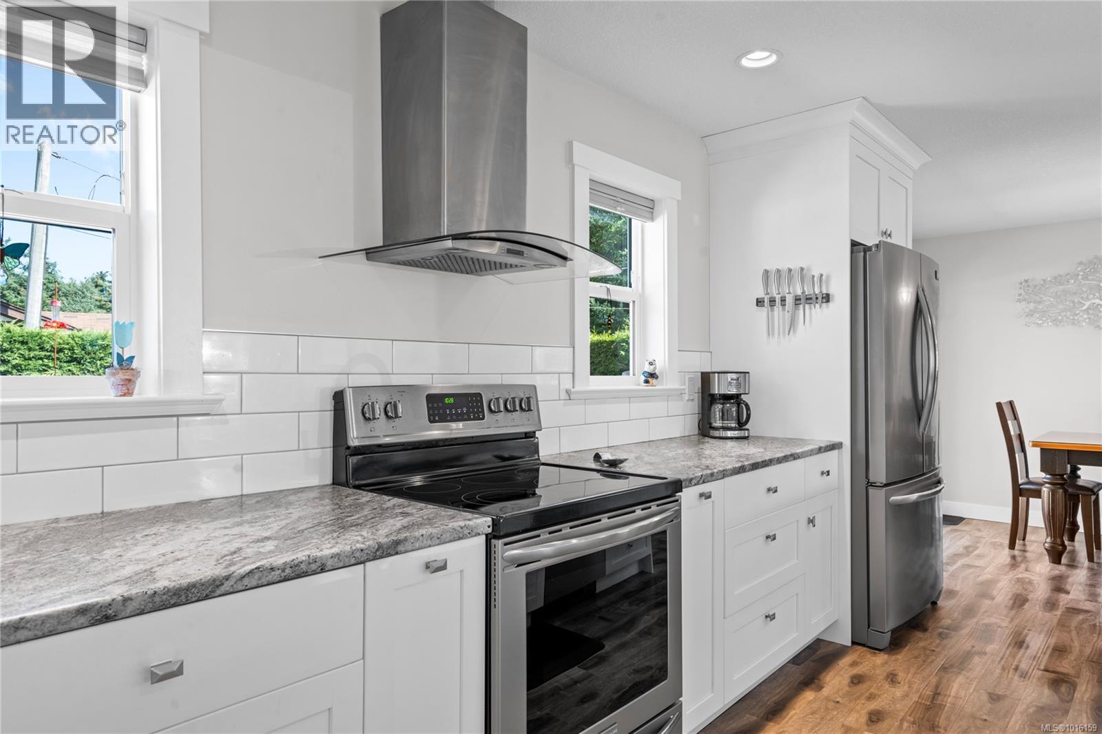 911 Poplar Way, Hilliers