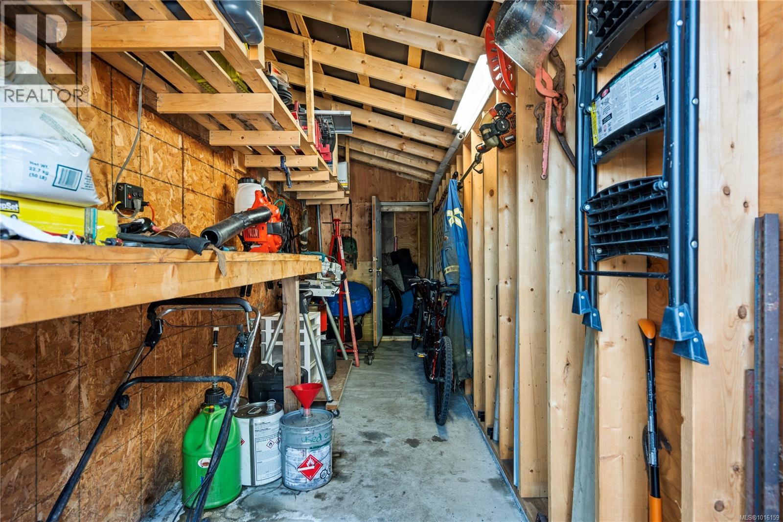 911 Poplar Way, Hilliers