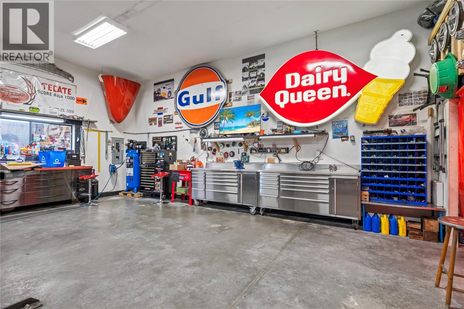 911 Poplar Way, Hilliers