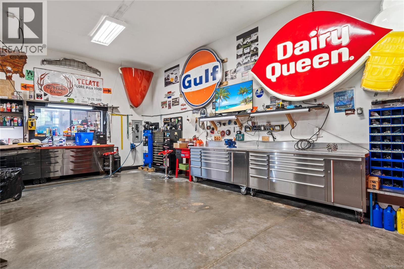 911 Poplar Way, Hilliers