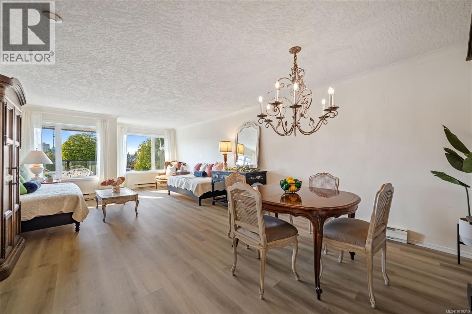 402 1121 Oscar Street, Victoria