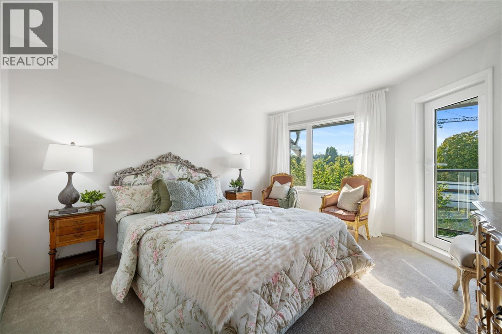 402 1121 Oscar Street, Victoria