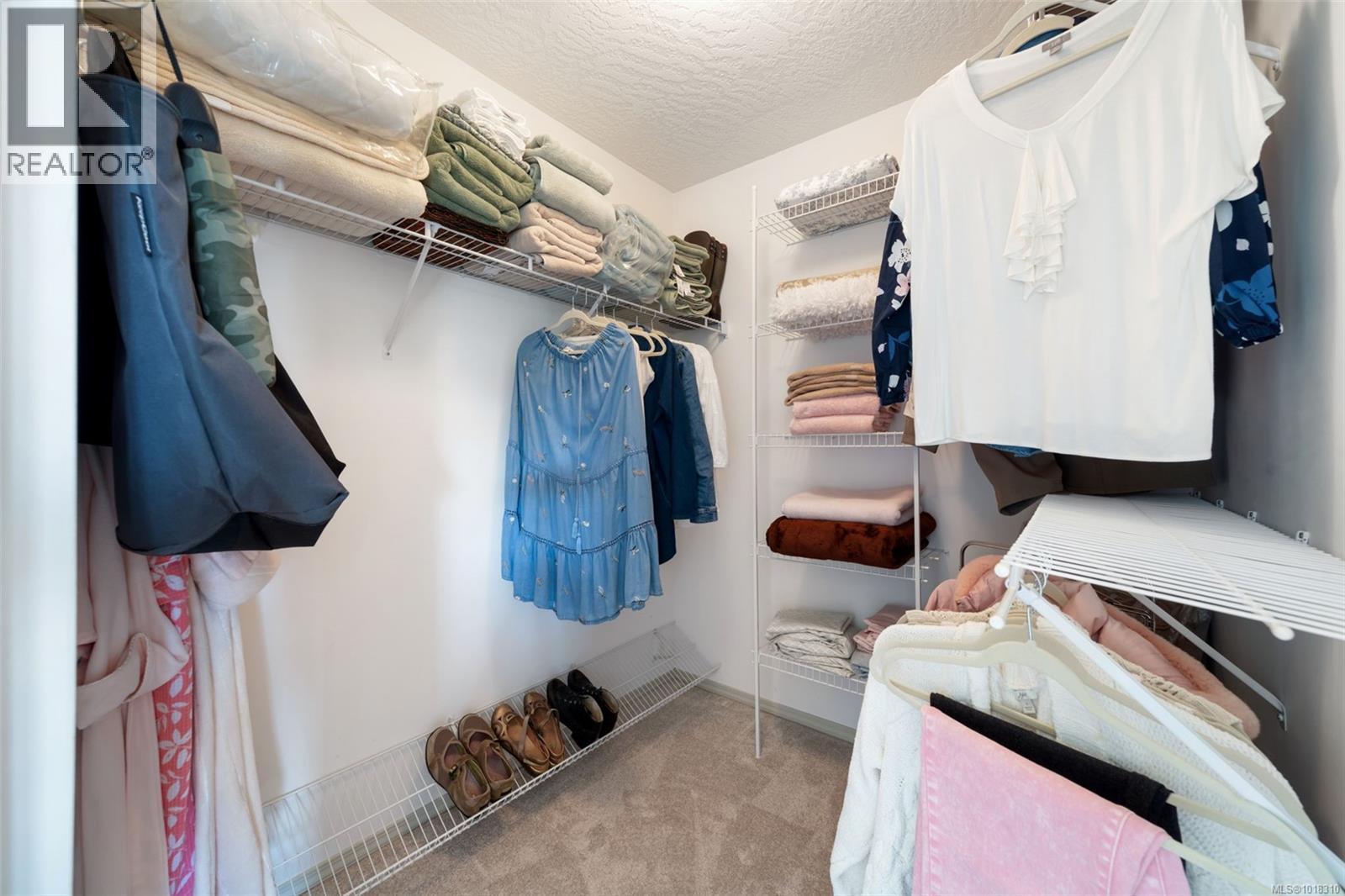 402 1121 Oscar Street, Victoria