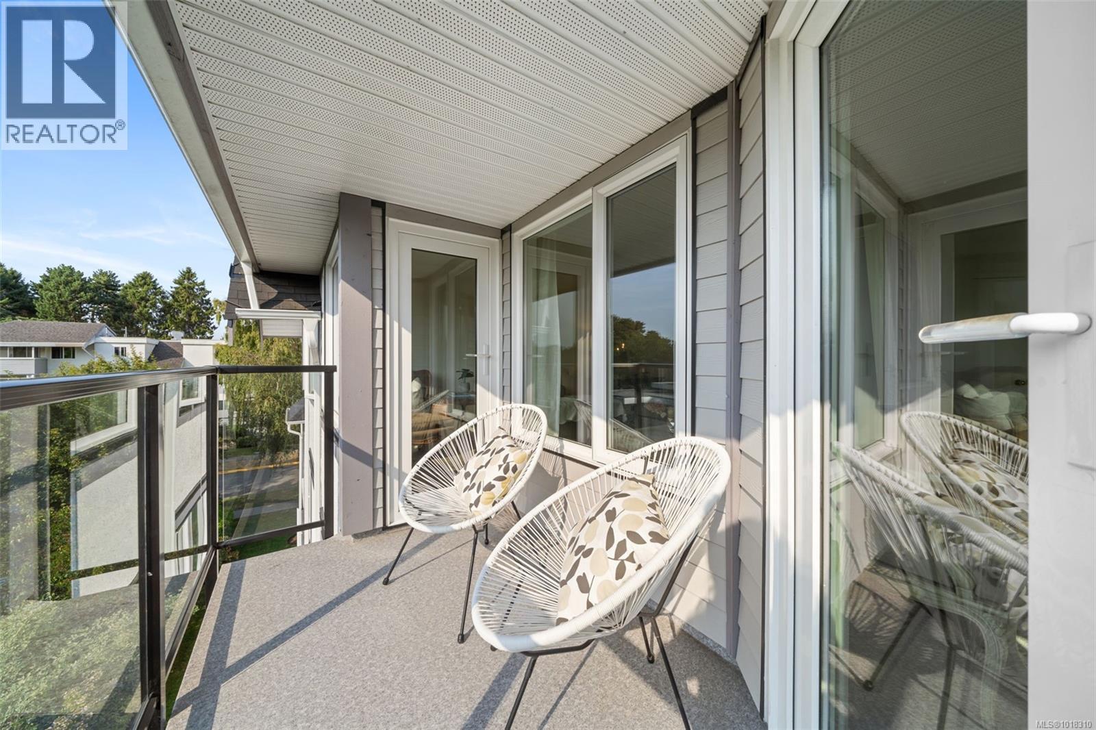 402 1121 Oscar Street, Victoria