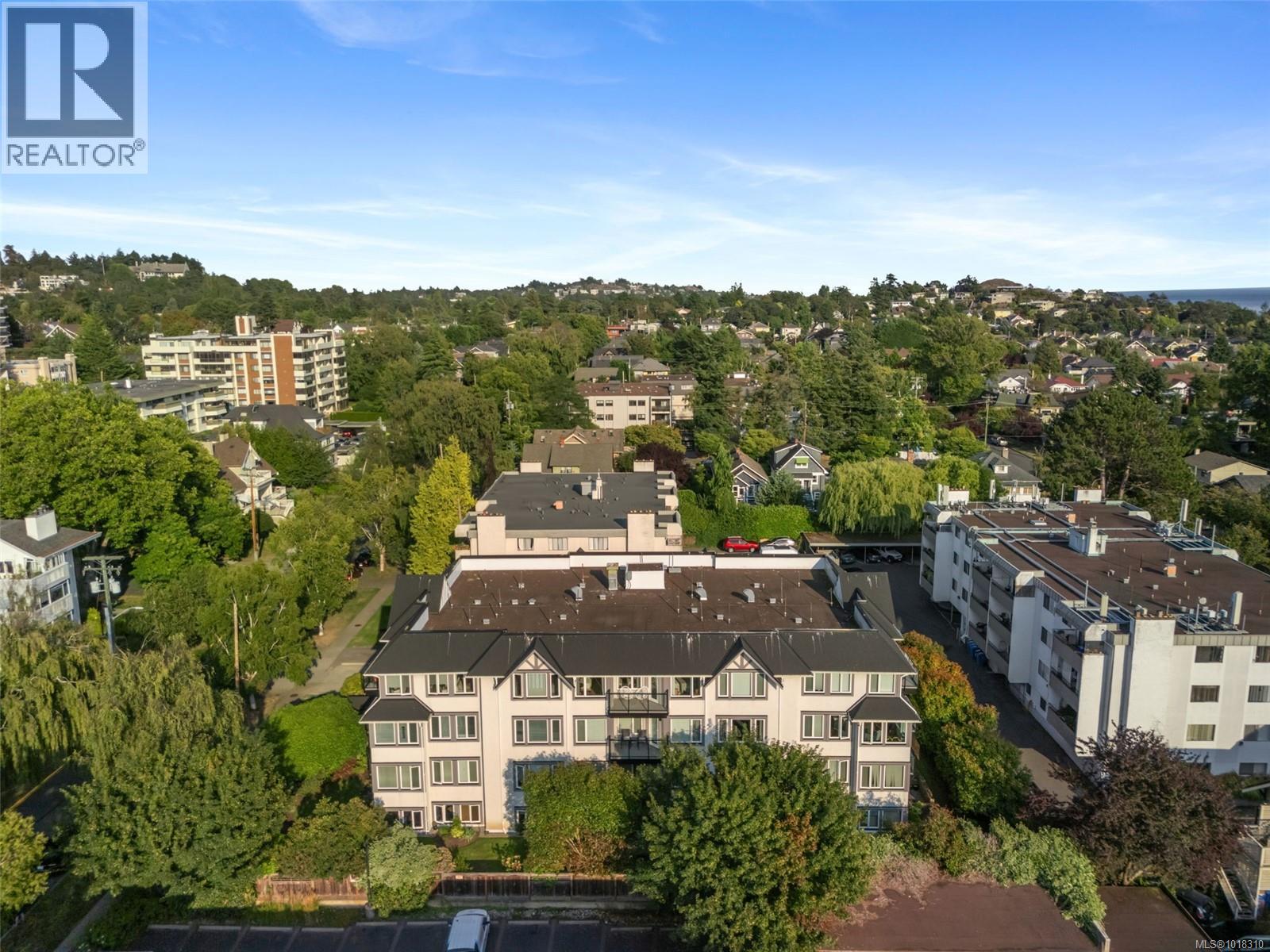 402 1121 Oscar Street, Victoria