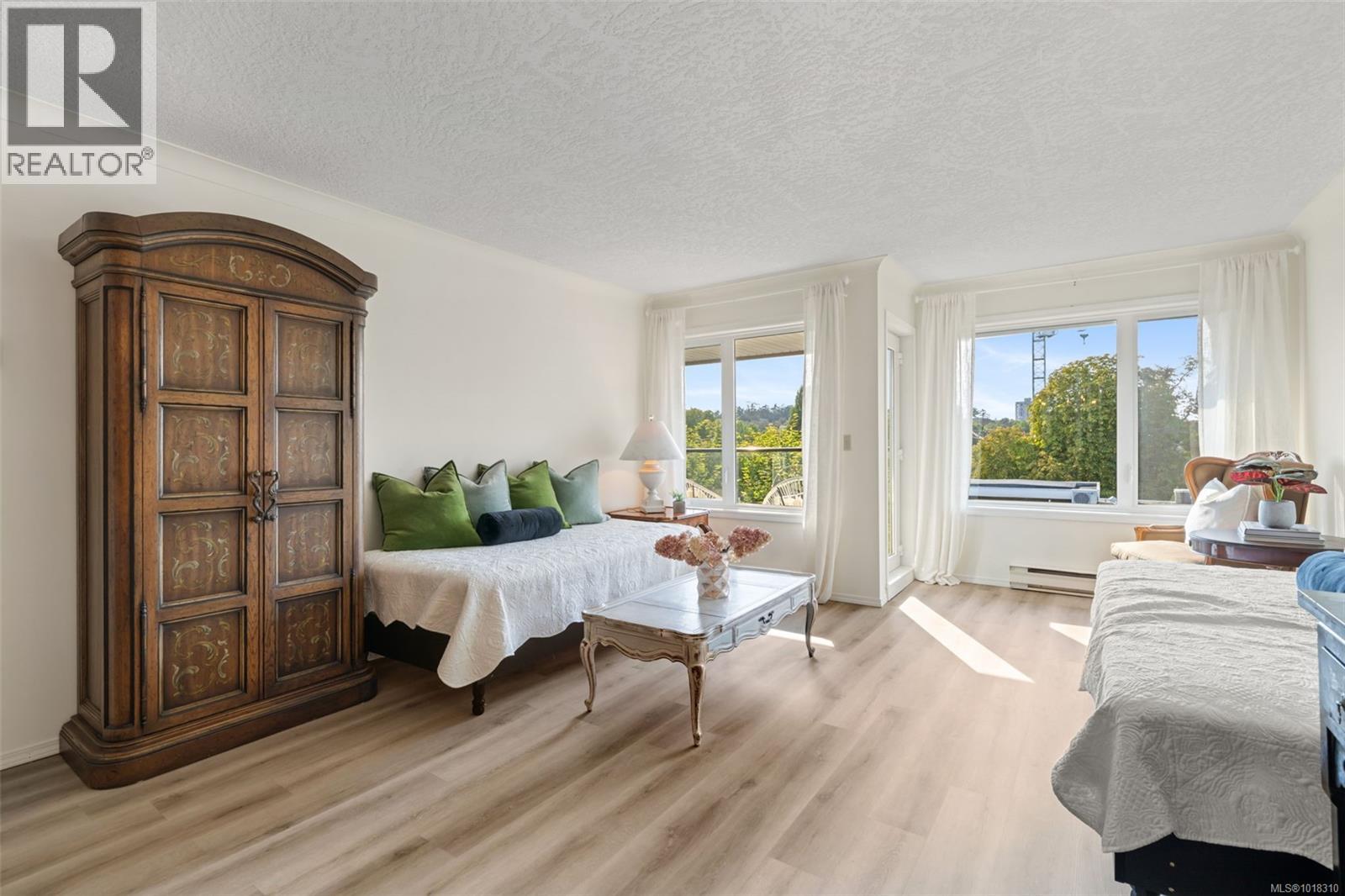 402 1121 Oscar Street, Victoria