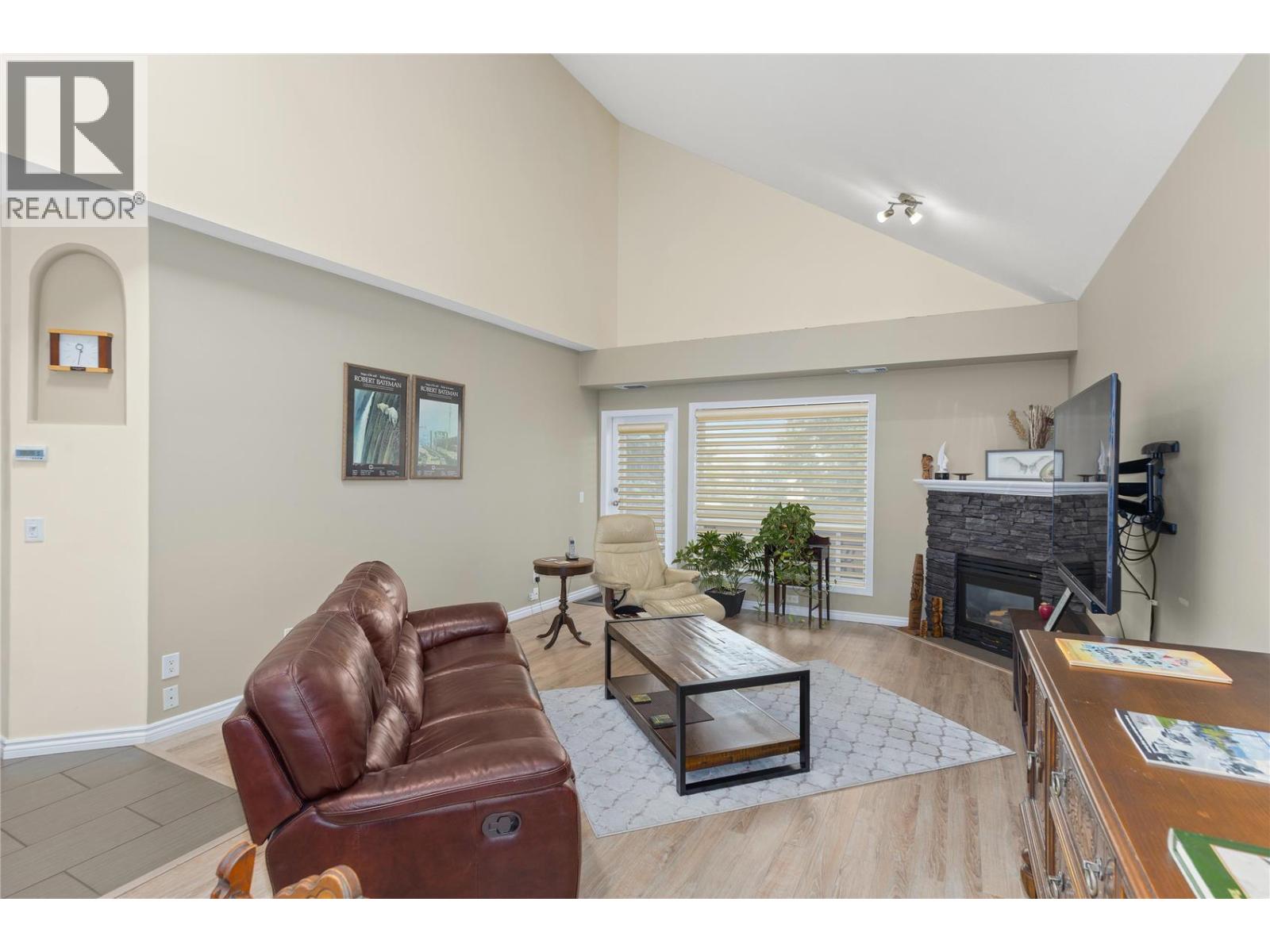 303 2300 Benvoulin Road, Kelowna