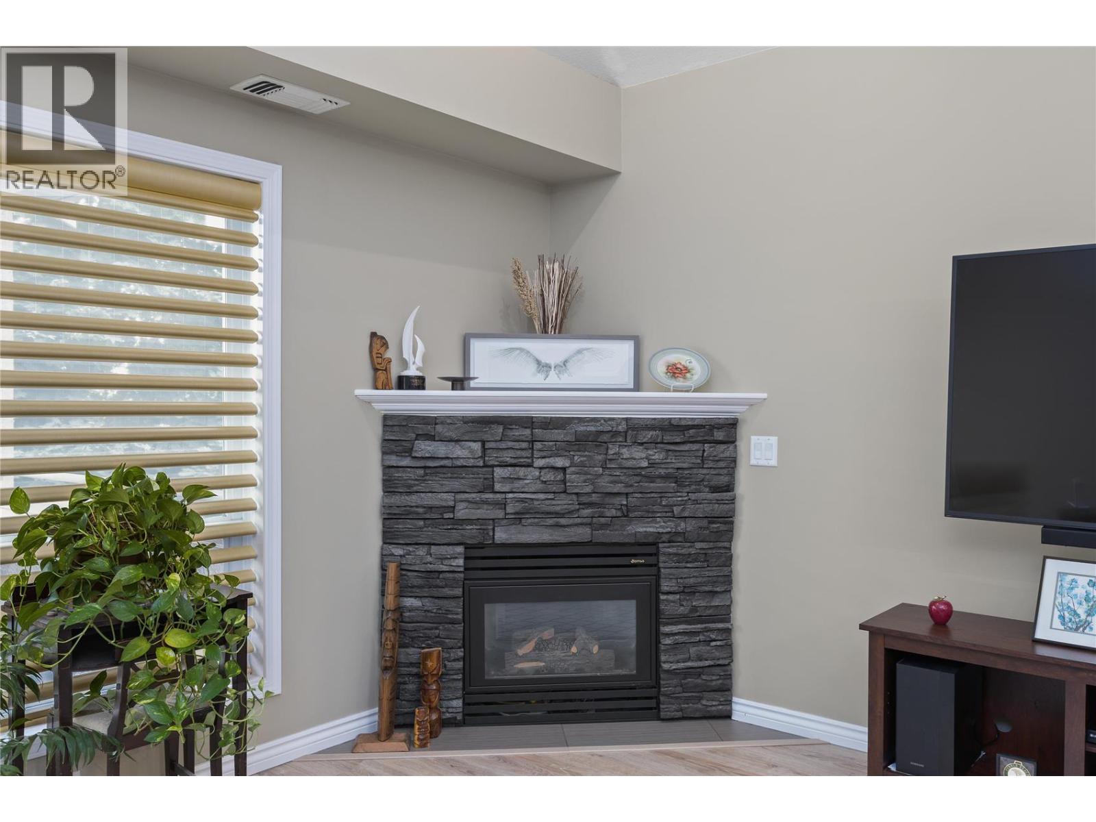 303 2300 Benvoulin Road, Kelowna