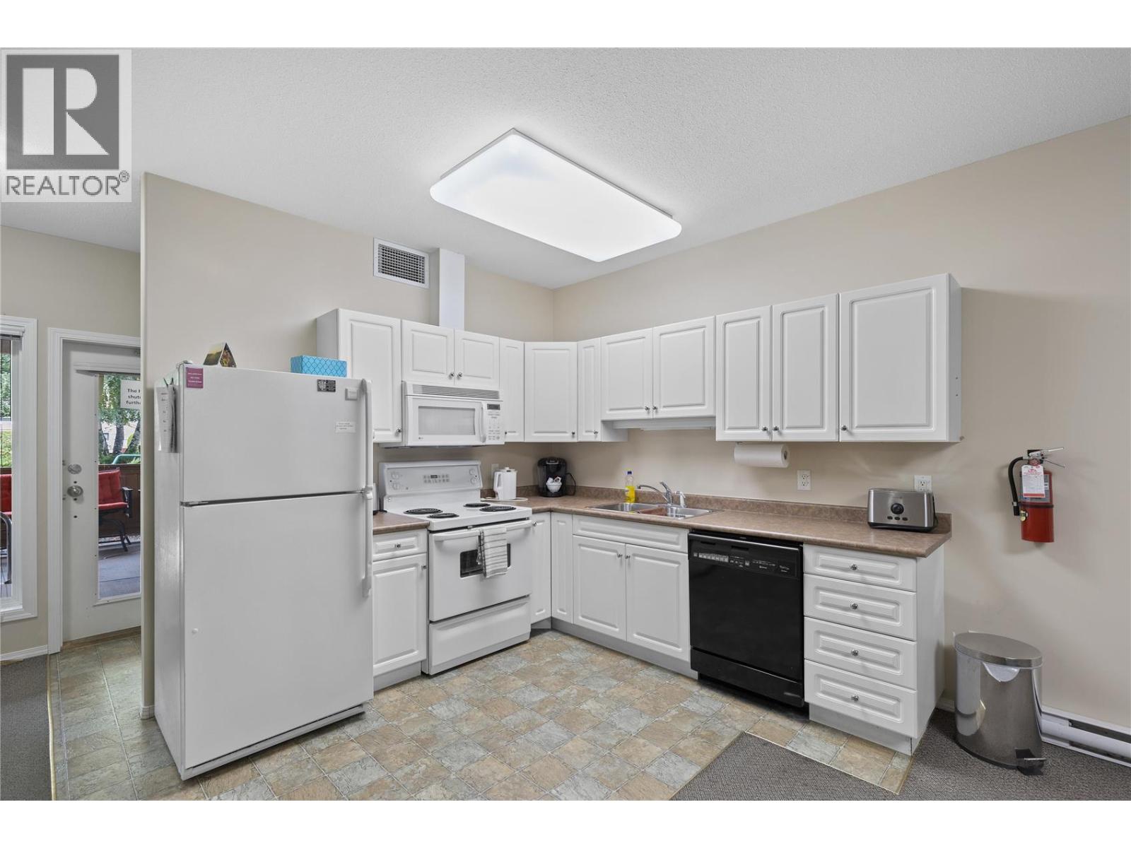 303 2300 Benvoulin Road, Kelowna