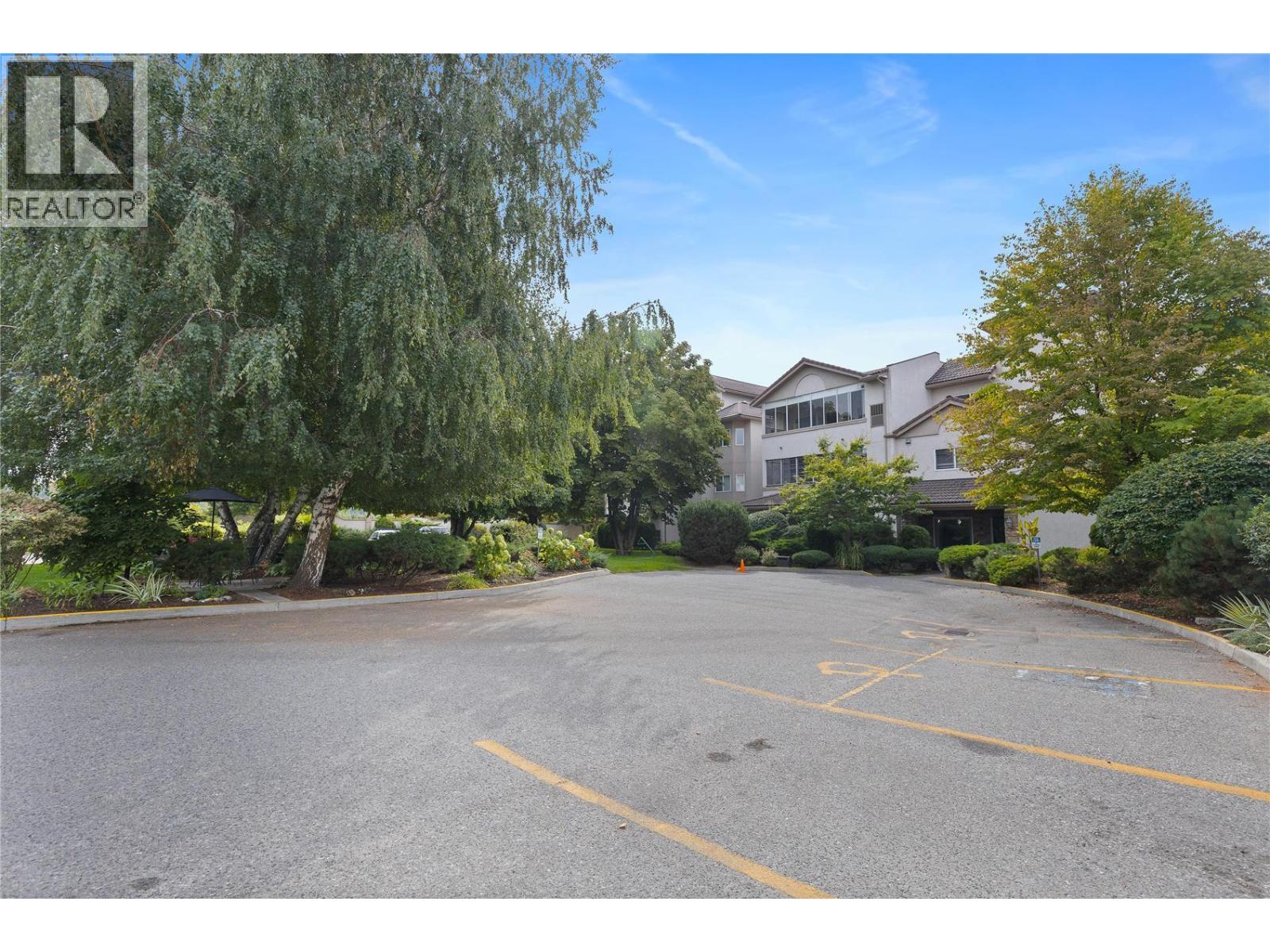 303 2300 Benvoulin Road, Kelowna