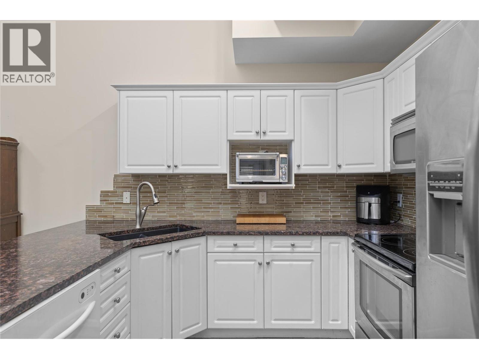 303 2300 Benvoulin Road, Kelowna