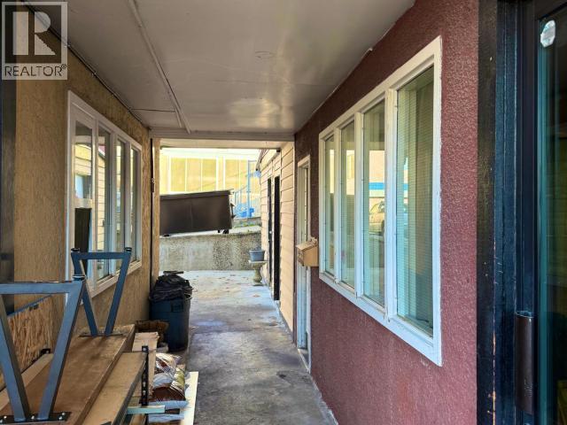 4454 WILLINGDON AVE - 23