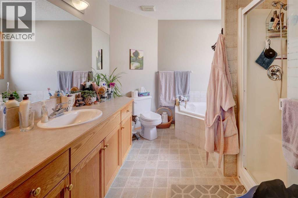 26 Bow Ridge Link, Cochrane