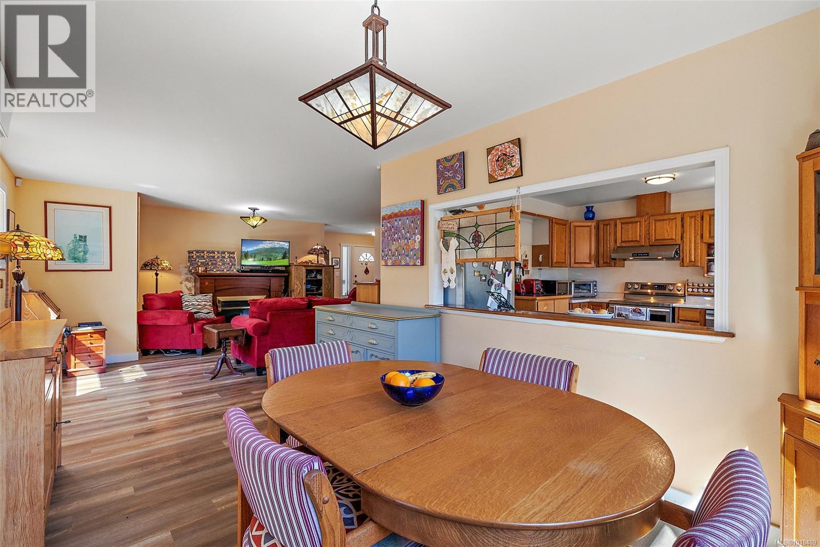  10386 Resthaven Drive, Sidney