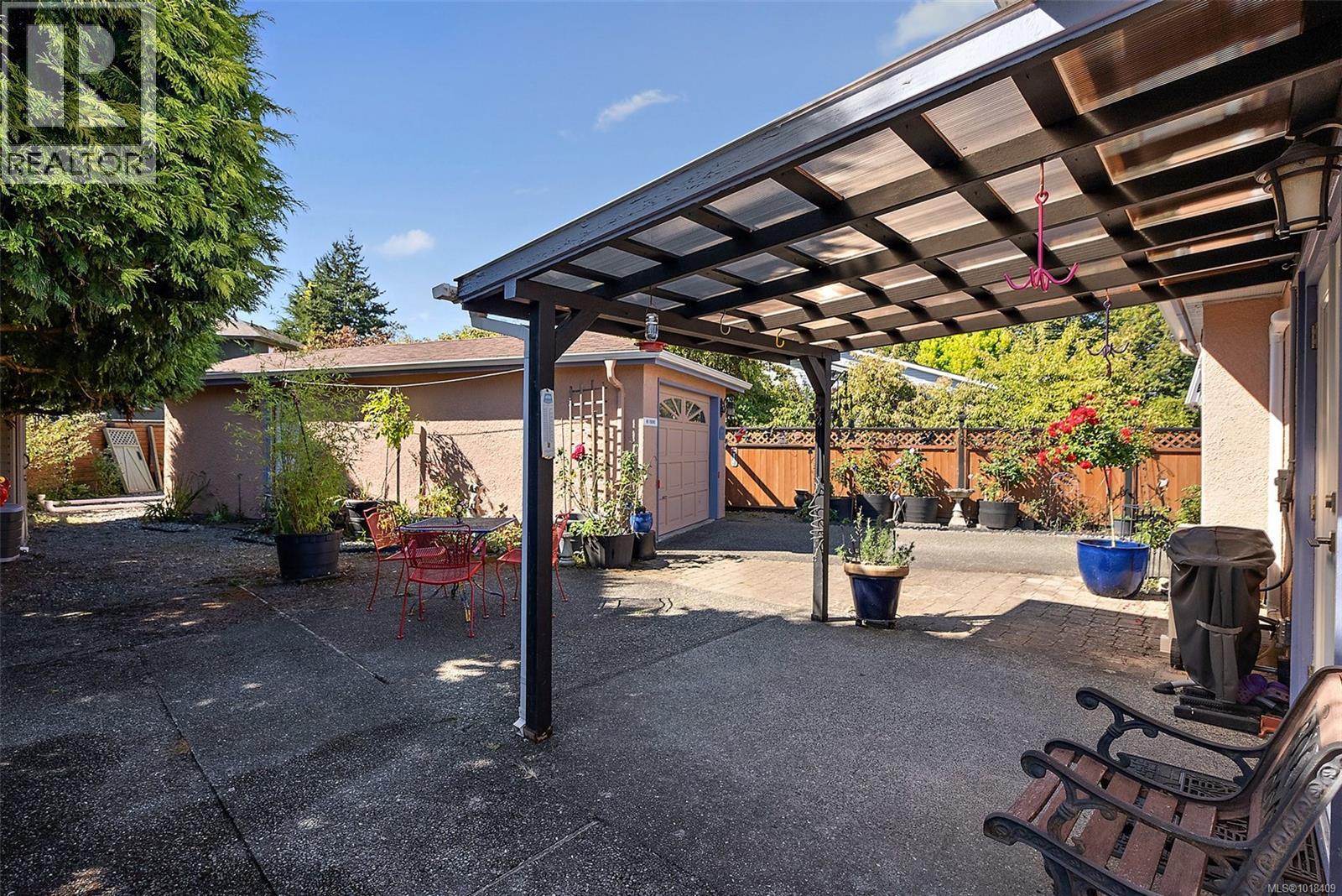  10386 Resthaven Drive, Sidney