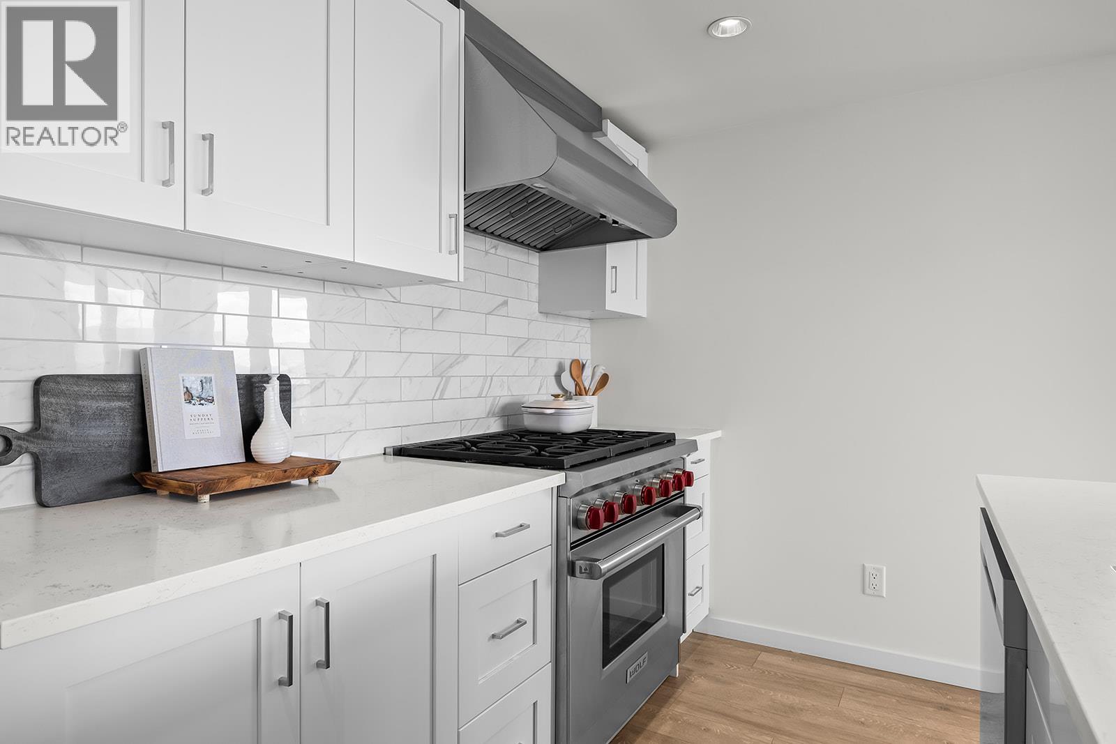 1201 485 Groves Avenue, Kelowna