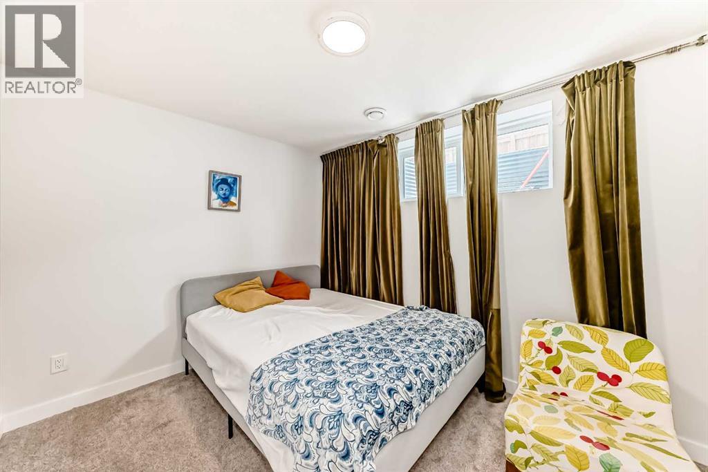 Single Family House for Sale in  Evanscrest Park NW Evanston Calgary 