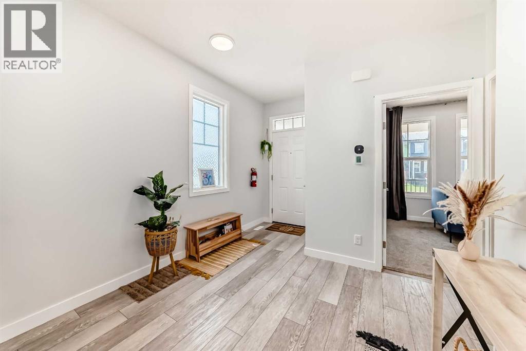 Single Family House for Sale in  Evanscrest Park NW Evanston Calgary 