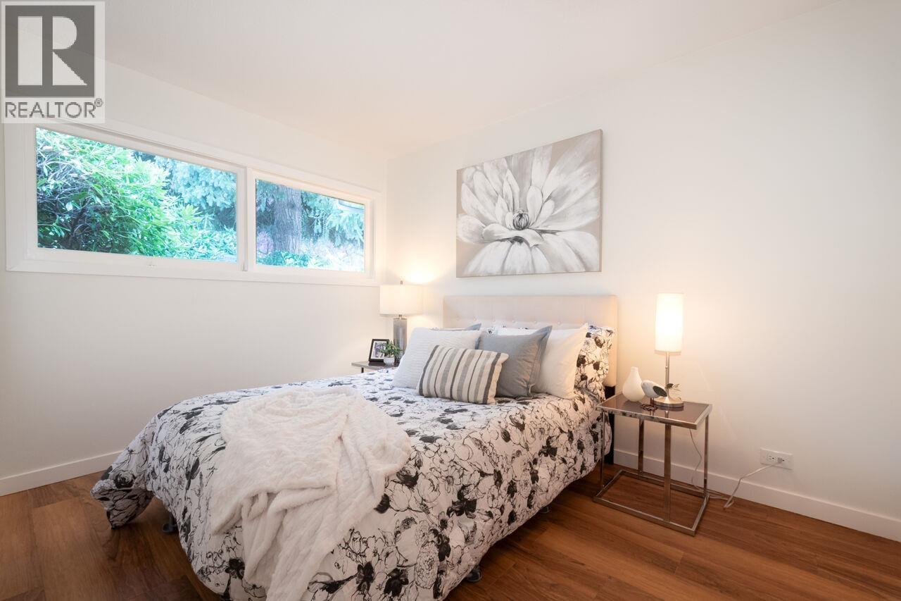 1132 MAPLEWOOD CRESCENT, North Vancouver
