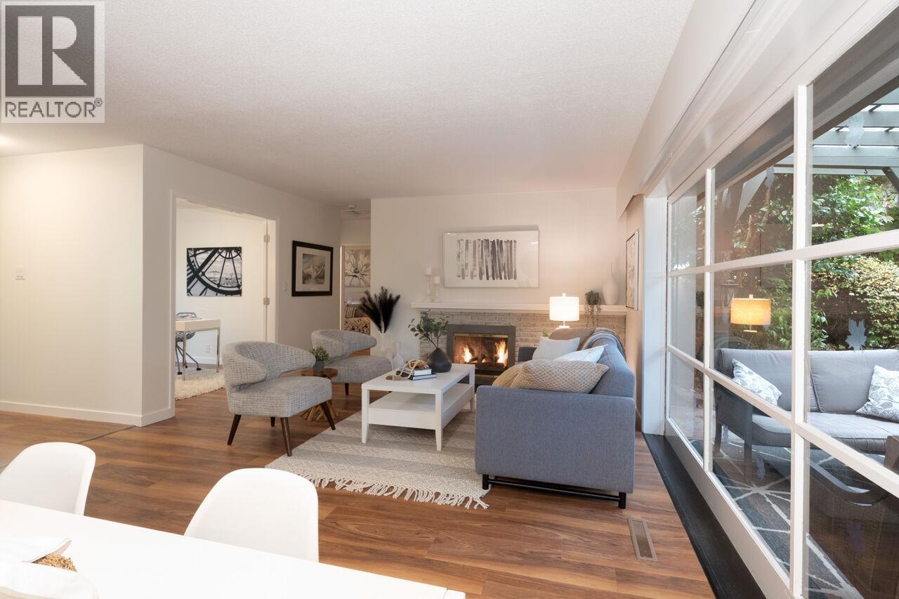 1132 MAPLEWOOD CRESCENT, North Vancouver