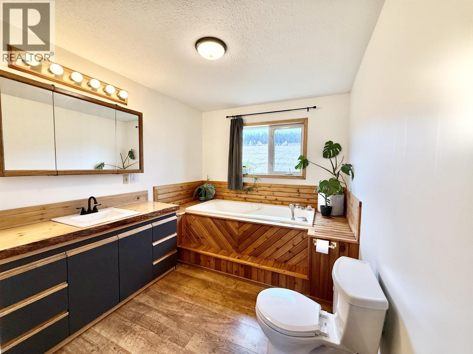 6667 BOUNDARY Road, Telkwa