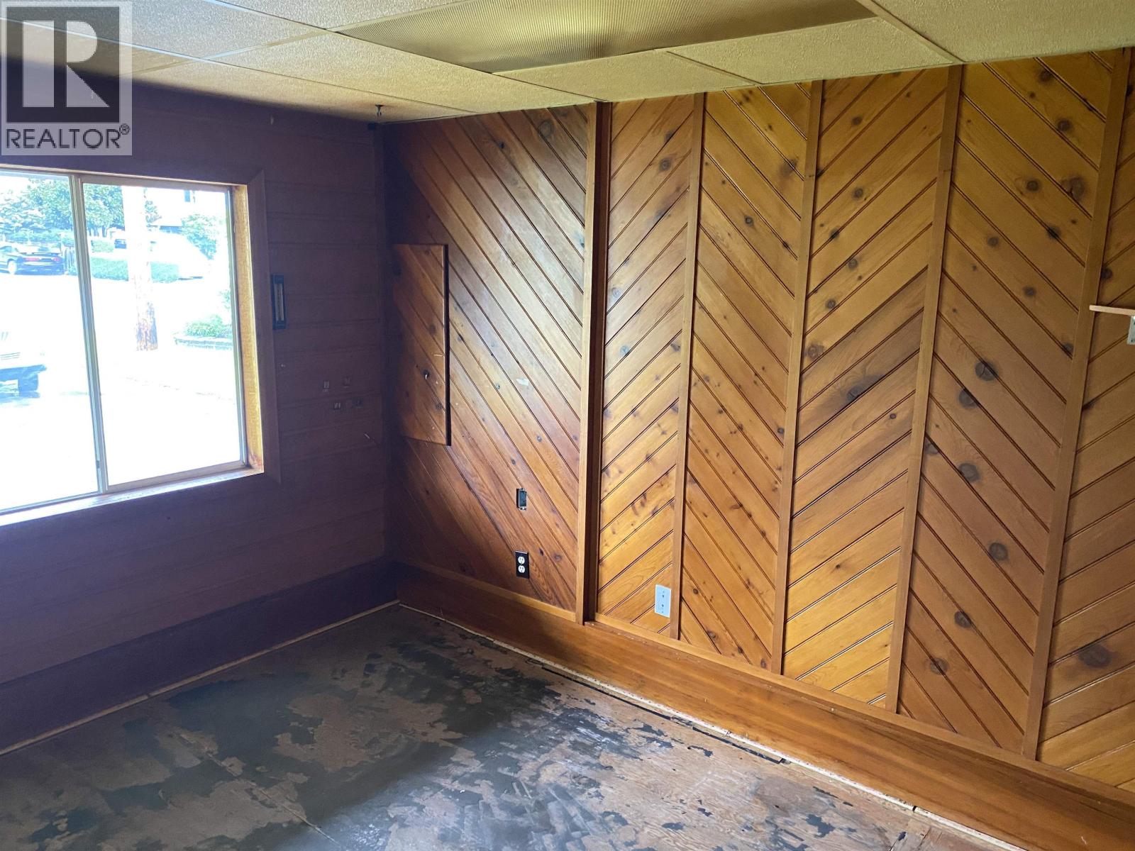 5548 44 Avenue, Delta