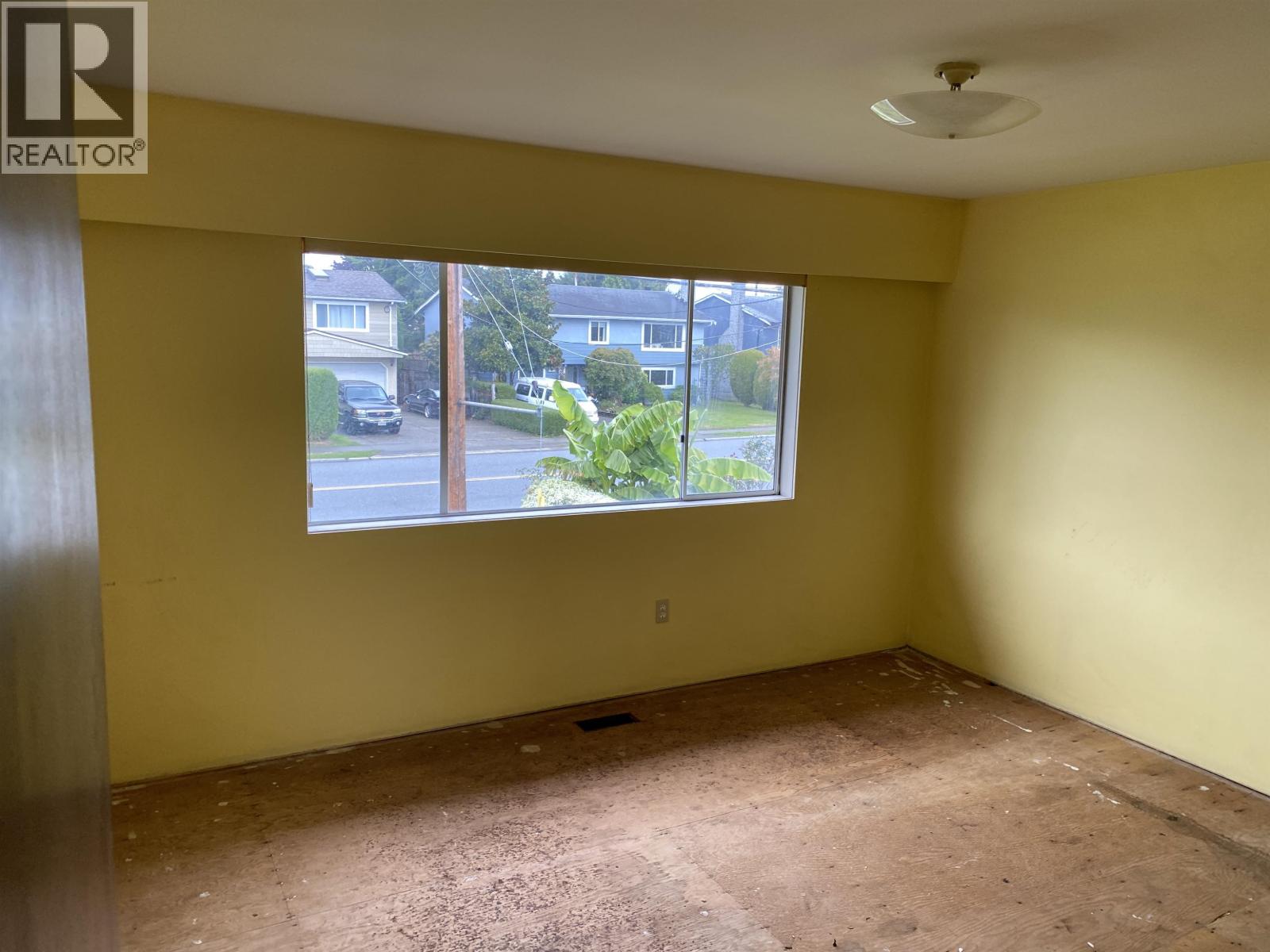 5548 44 Avenue, Delta