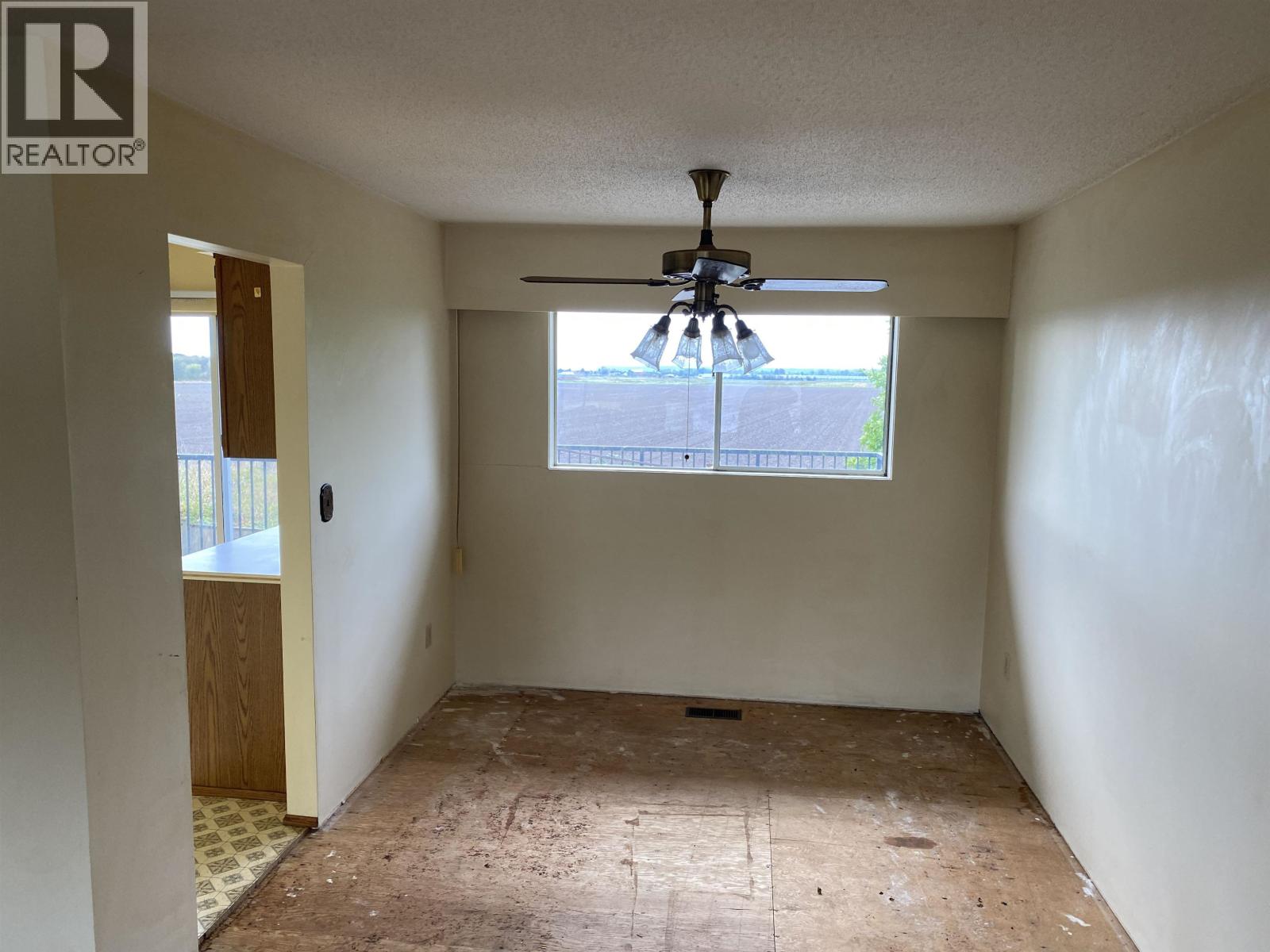 5548 44 Avenue, Delta