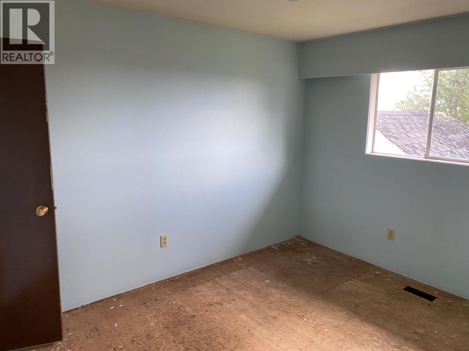 5548 44 Avenue, Delta