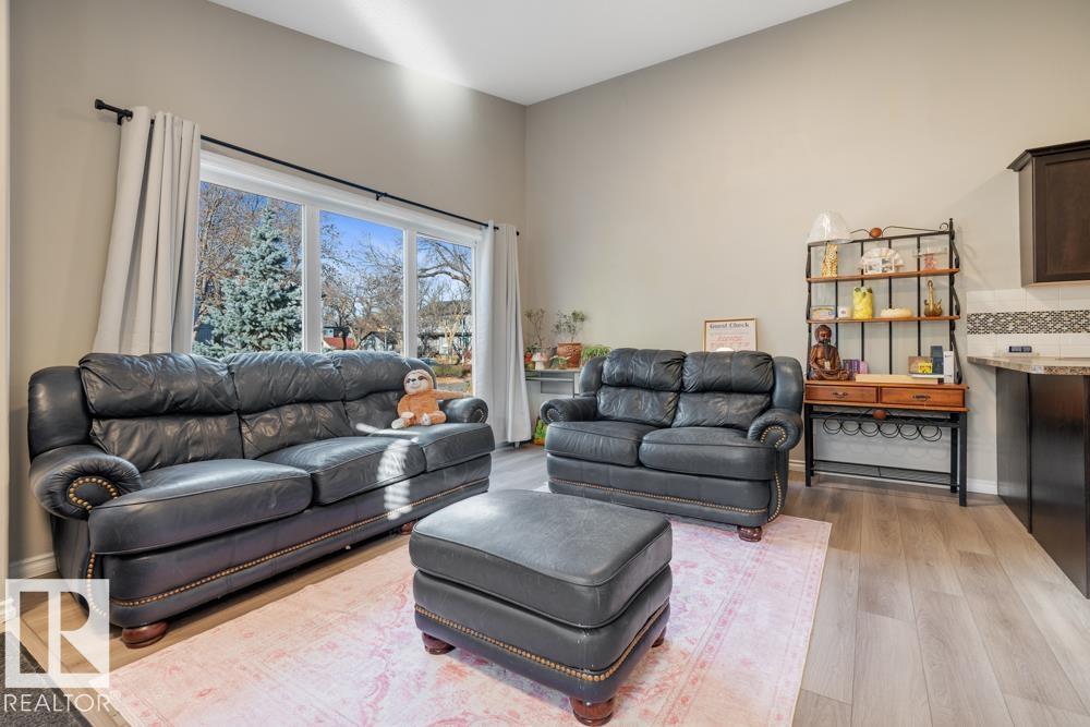 12135 &12137 124 ST NW, Edmonton